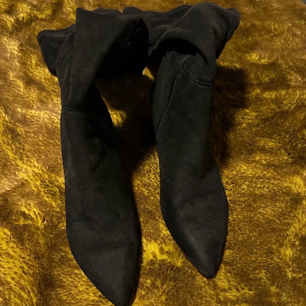 Steve Madden over the knee suede boots - Picture 4 of 4